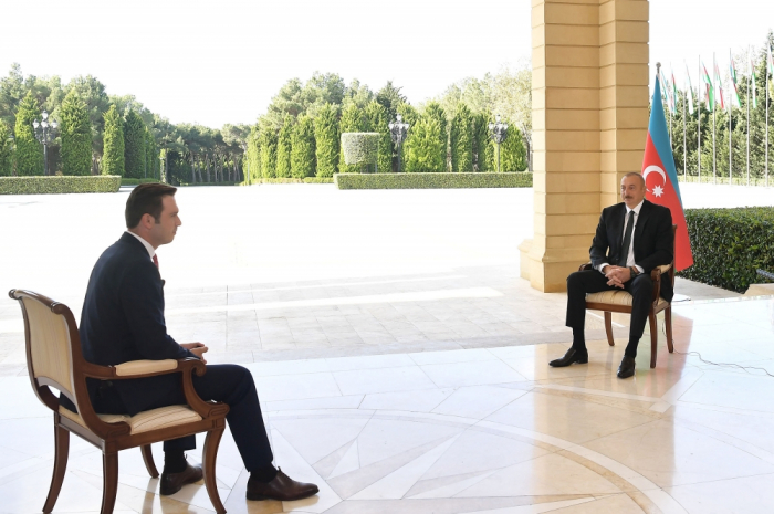   Präsident Ilham Aliyev gibt Fernsehsender Haber Global ein Interview   