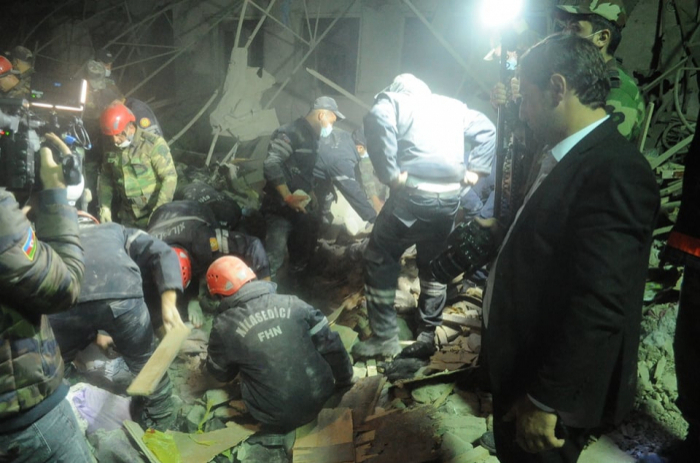  In Gandscha wurden 52 Verwundete und 13 Leichen aus den Trümmern exhumiert 