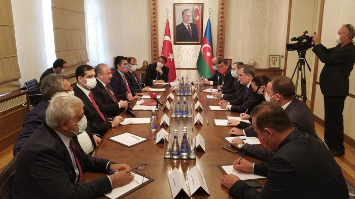   Le MAE azerbaïdjanais et le président de GANT se réunissent à Bakou  