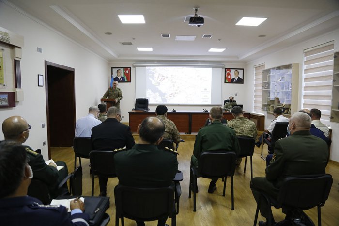 Se informa a las organizaciones internacionales sobre los ataques con misiles