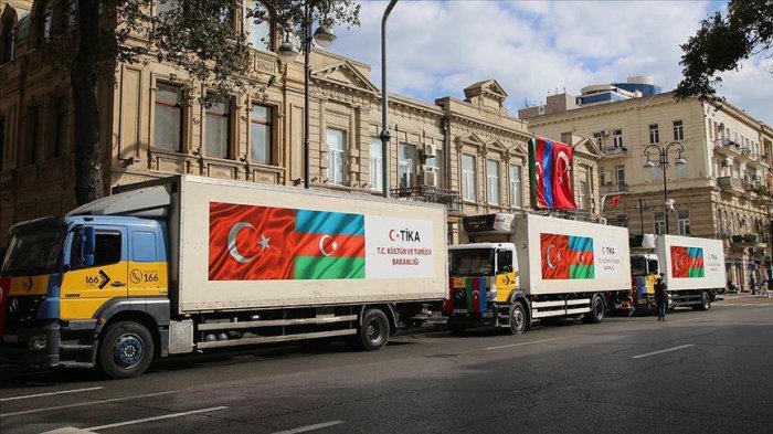 TIKA proporciona ayuda alimentaria a los ciudadanos del frente