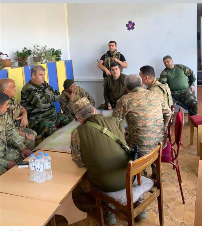   Befehlshaber der armenischen Streitkräfte treffen sich im Kindergarten -   FOTO    