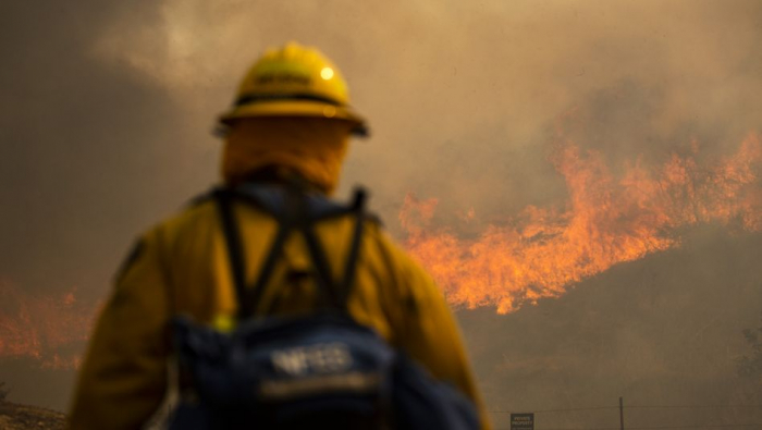   60.000 Menschen fliehen vor Waldbrand bei Los Angeles  