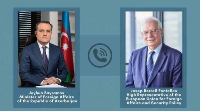  Aserbaidschanischer Außenminister informiert EU-Borrell über die Raketenangriffe Armeniens auf Barda 