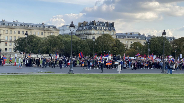   Los armenios y los terroristas del PKK realizan manifestación en Francia  