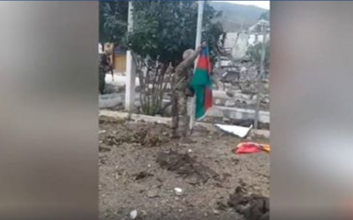  Le drapeau azerbaïdjanais hissé à Sougovouchan libéré -  VIDEO  