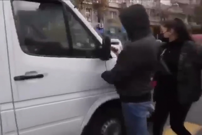   İrəvanda qarşıdurma:  Etirazçıların üstündən maşınla keçdilər -  VİDEO  