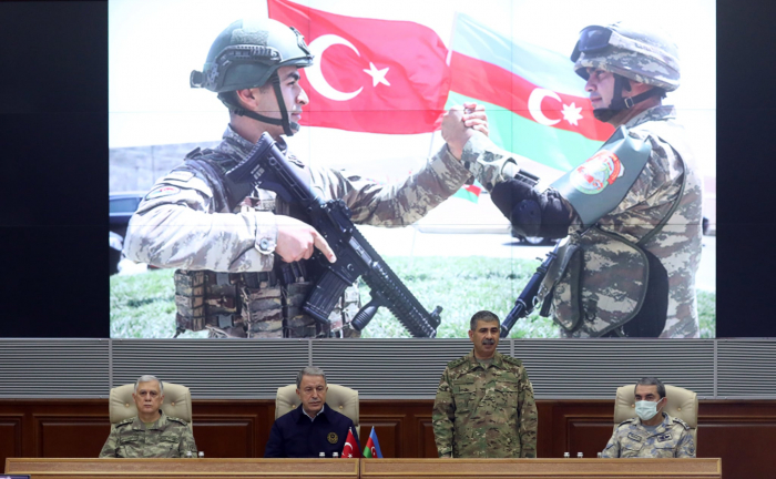 Azerbaijani and Turkish Defense Ministers hold meeting 