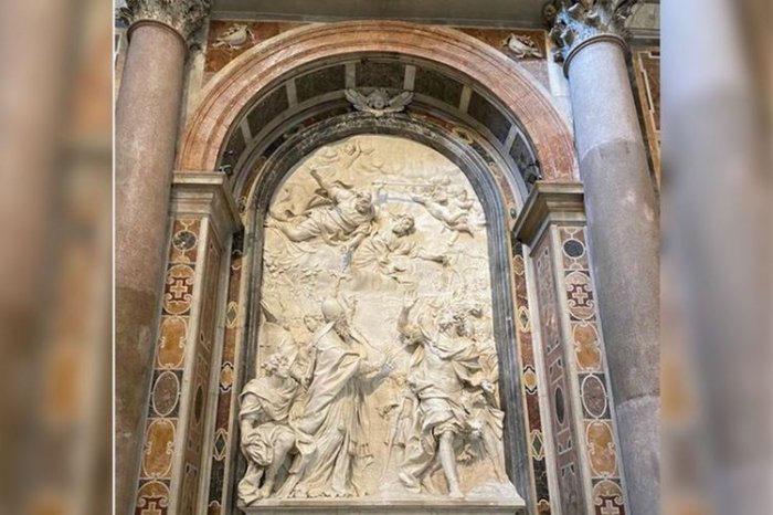  La Fondation Heydar Aliyev restaure un bas-relief de la Basilique Saint-Pierre  