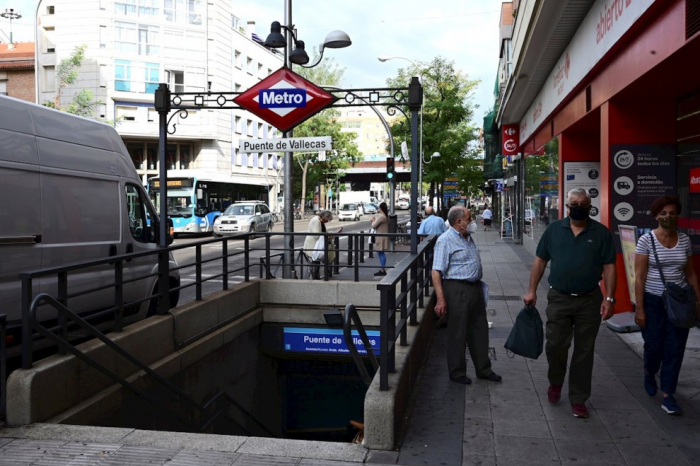 Madrid levanta las restricciones en diez zonas básicas y las mantiene en 31