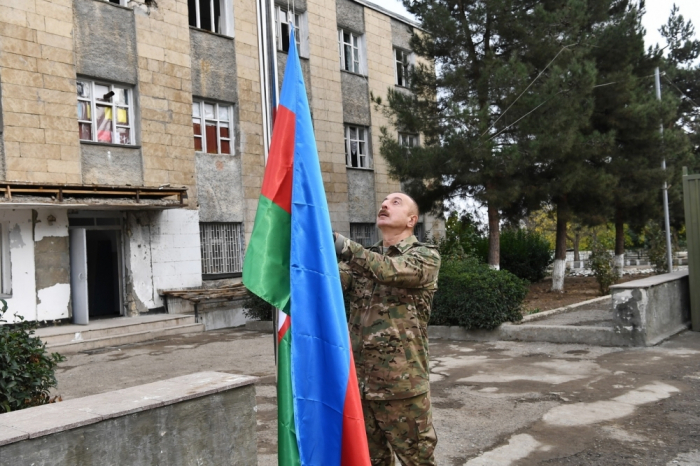    “Füzuli şəhərini dağılmış vəziyyətdə görəndə adamın ürəyi ağrıyır” -    Prezident      