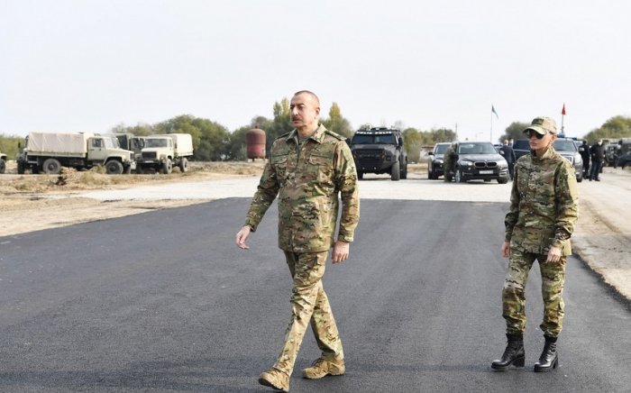     Presidente:   "El enemigo se arrodilla ante nosotros"  
