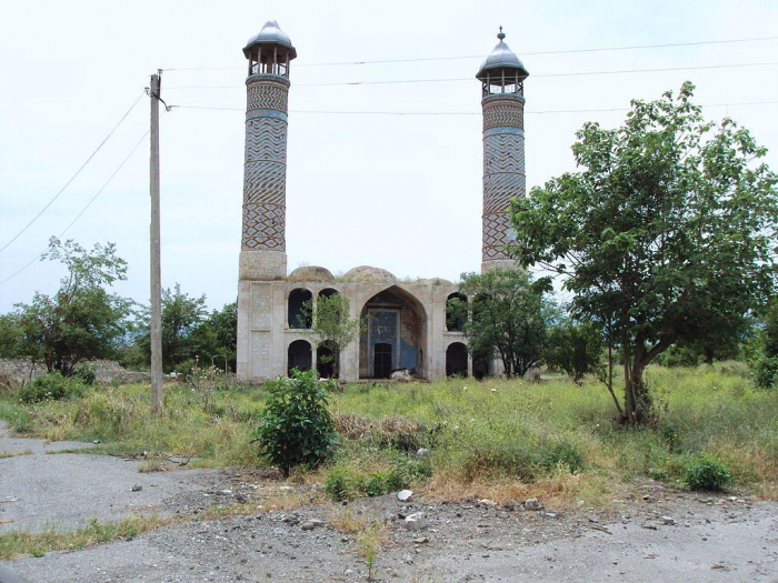   Koran nach 27 Jahren in Agdam-Moschee gelesen -   VIDEO    