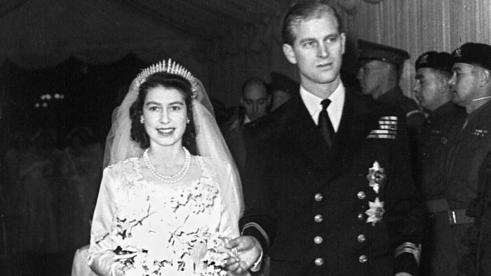   Queen Elizabeth und Prinz Philip feiern 73. Hochzeitstag  
