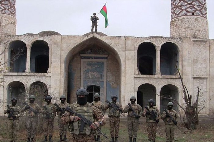   La bandera azerbaiyana izada en Agdam-  VIDEO    