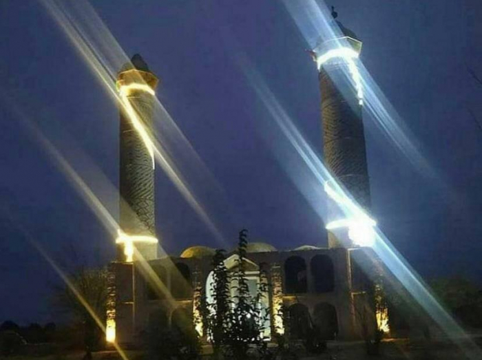 Aghdam: la mosquée de Djuma a été illuminée -   PHOTO  