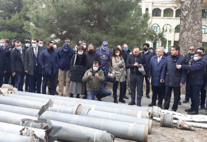   El misil "Smerch" disparado por Armenia a Tartar se entrega al museo-   VIDEO    