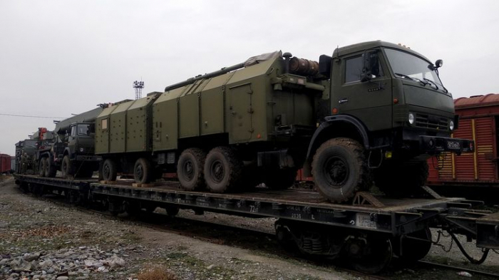  Des soldats de la paix russes au Karabakh dotés de matériel militaire -  VIDEO  