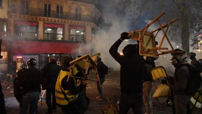   Protest in Frankreich eskaliert – Gewalt auf Straßen in Paris  