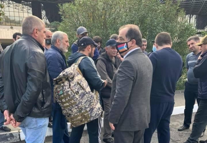   Eine Gruppe von Söldnern aus Abchasien kam nach Karabach  