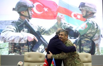 "الجيش الأذربيجاني أظهر قوته للعالم كله" - حلوصي أكار