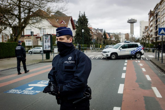 Belgique: protestations contre le couvre-feu, plusieurs interpellations signalées - Vidéos