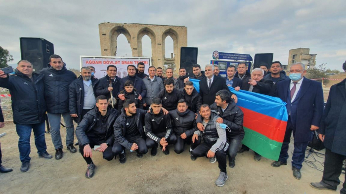 حكمت حاجييف يكتب عن زيارة "كاراباخ" إلى أغدام