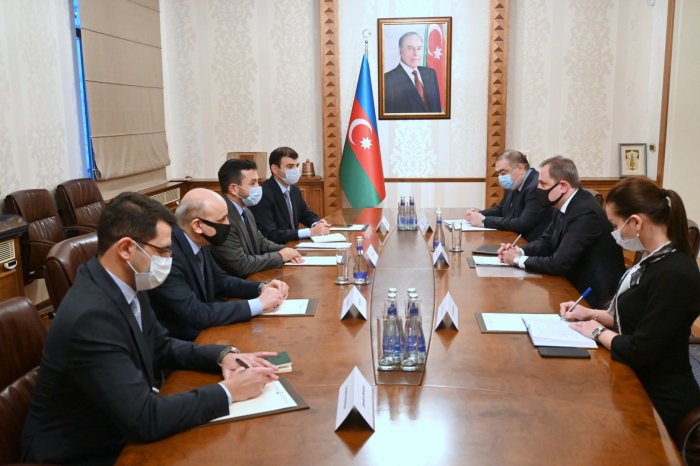  Jeyhun Bayramov meets with President of Youth Forum of OIC  