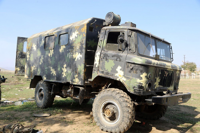  Des militaires arméniens s