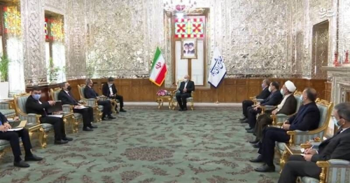  جيهون بيرموف يلتقى برئيس مجلس الشورى الإسلامي الإيراني 