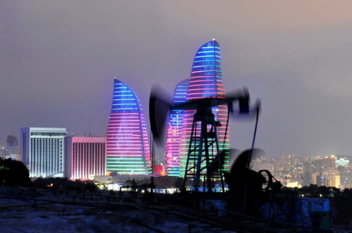   انخفاض في سعر النفط الأذربيجاني  
