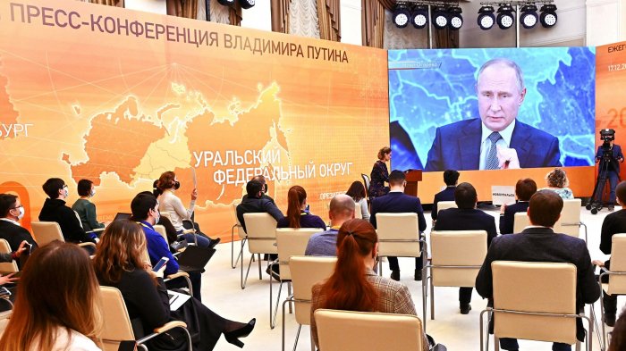 Putinin mətbuat konfransı ərəfəsində 20 jurnalist təcrid olunub