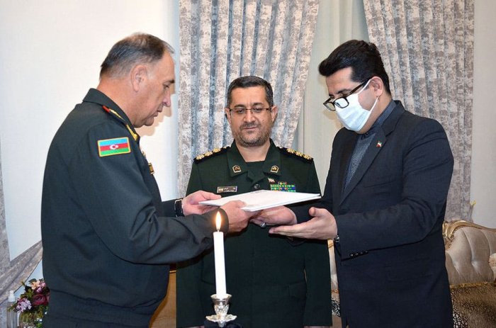 Azerbaijan Defense Ministry extends condolences to Iranian side