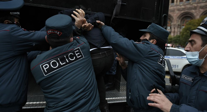  Festnahmen bei Massenprotesten gegen Paschinjan in Eriwan 