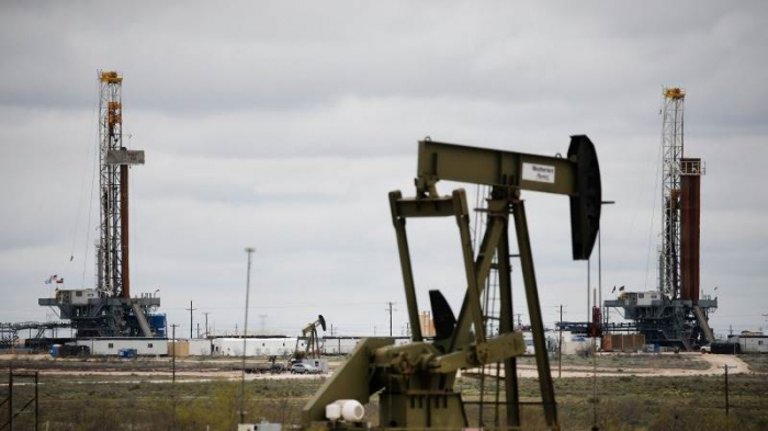 Oil prices sharply jump on world markets 