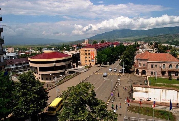   "Los azerbaiyanos entran a Khankendi sin problemas"   