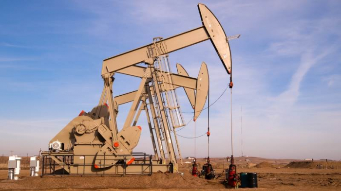 Oil prices drop on world markets