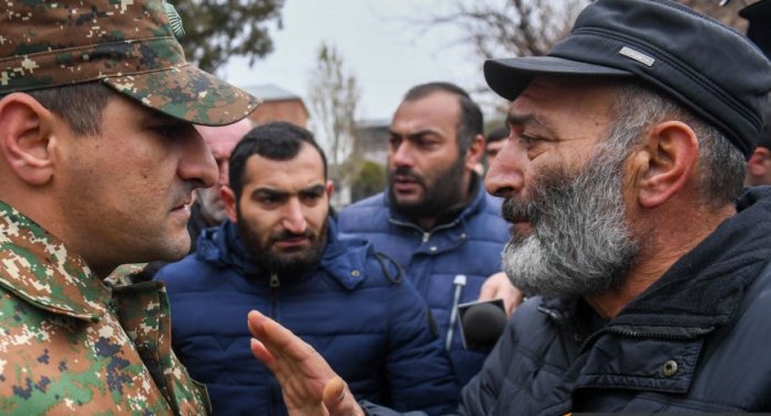 Los padres de los militares vuelven a protestar en Armenia