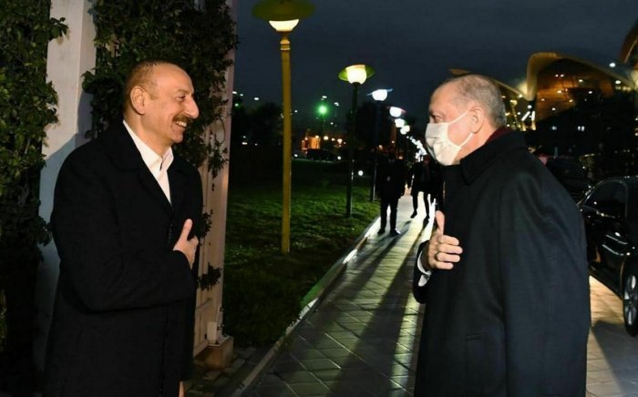  Ilham Aliyev y Erdogan realizan una cena conjunta - VIDEO