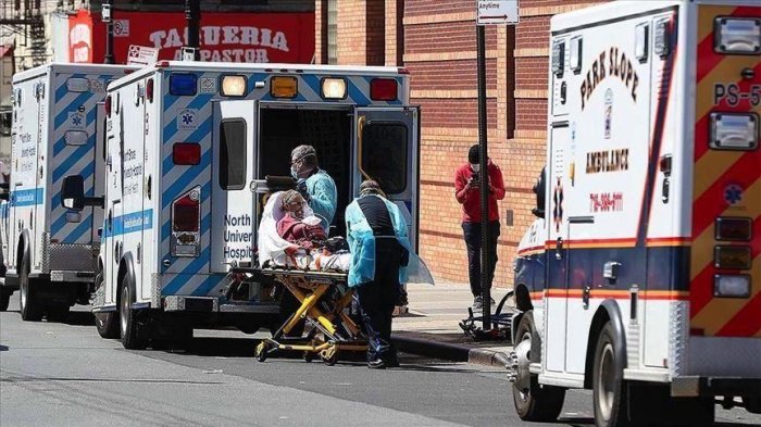 US coronavirus death toll climbs to 285,351