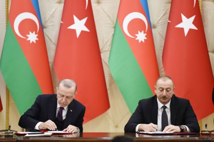   Se han firmado documentos azerbaiyano-turcos   