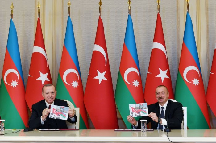  Azerbaijan, Turkey sign bilateral documents 