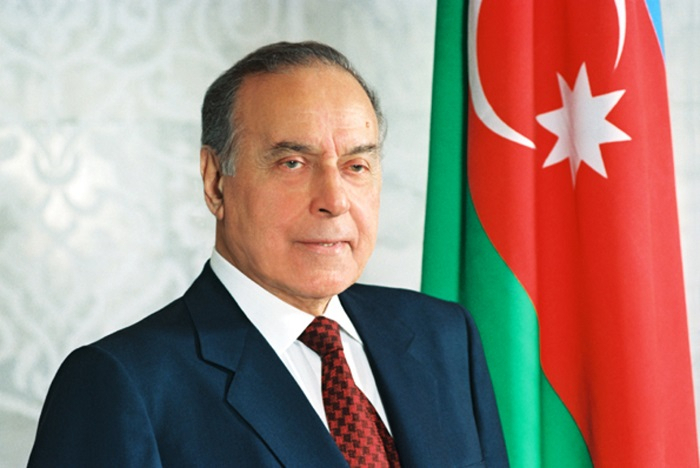   Azerbaijan commemorates national leader Heydar Aliyev  