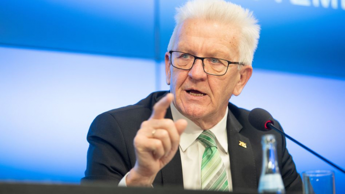 Kretschmann stimmt Bürger auf bundesweiten Lockdown ab kommender Woche ein