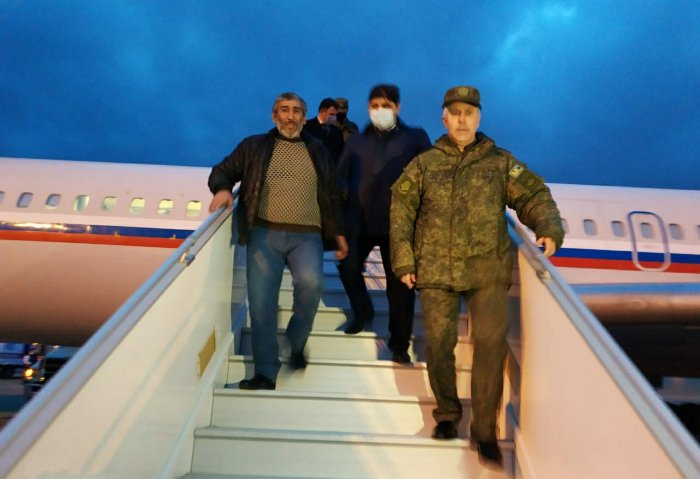   Armenia returns 12 POWs to Azerbaijan  