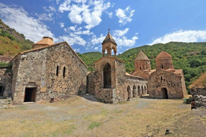   Des Arméniens ont pillé le monastère de Khoudaveng  