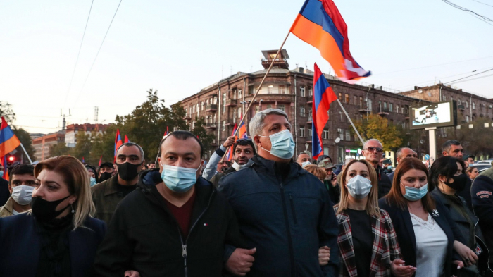   Dreitägige Staatstrauer in Armenien –   Neue Proteste in Eriwan - LIVE    