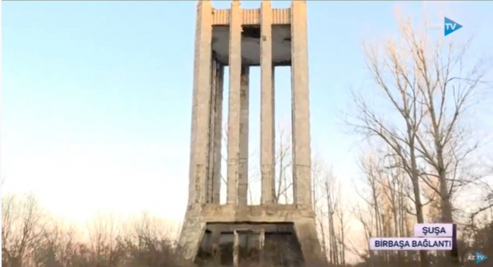   Bilder des stark beschädigten Mausoleums des Dichters in Schuscha veröffentlicht  