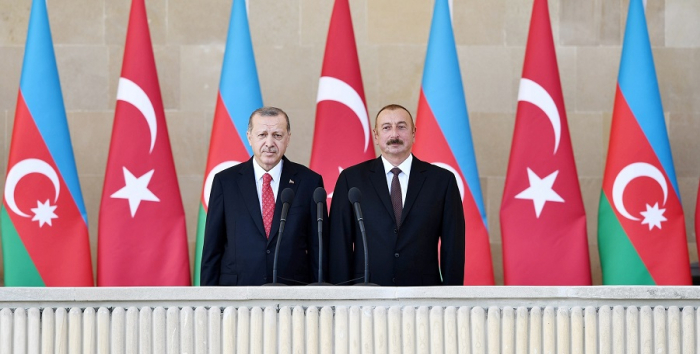   Ilham Aliyev drückte Erdogan sein Beileid aus  