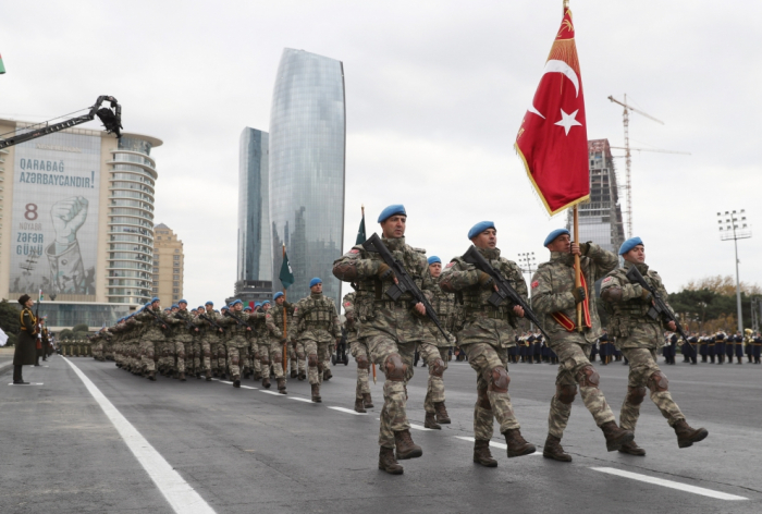   Türkische Soldaten kommen in Aserbaidschan an  